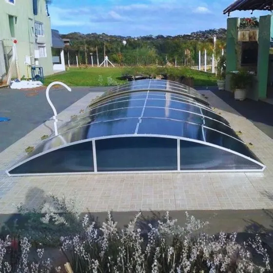 Cobertura Retrátil para Piscina em Chácaras Paulista, Várzea Paulista SP — Instalação em estacionamento